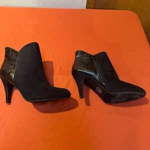 Express Black Faux Suede Ankle Booties‎ Size 9 Pointed Toe Crocodile Heel